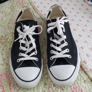 Black converse